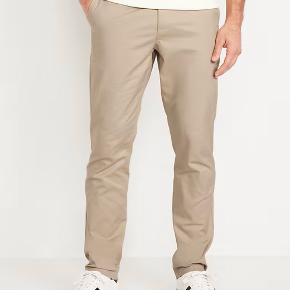 Old Navy men’s size 38/34 classic khaki pants with pockets‎